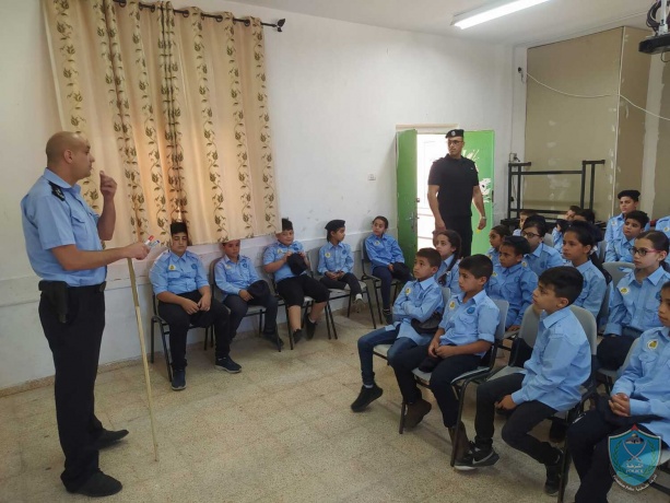 الشرطة تنظم محاضرات مرورية وفعاليات ترفيهية لأطفال مخيم الشرطي الصغير في ضواحي القدس