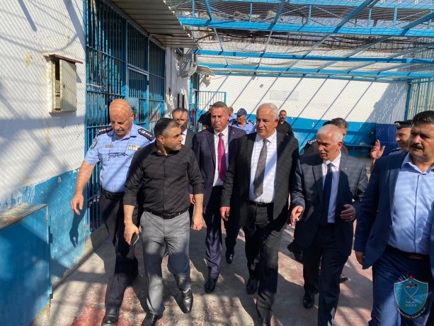 وزير الداخلية اللواء زياد هب الريح يزور مركز الإصلاح والتأهيل في بيت لحم