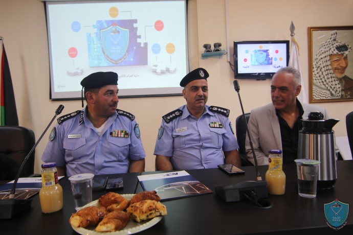 الشرطة تعقد ورشتي عمل حول الحفاظ على مسرح الجريمة وتعزيز العدالة الجنائية في ضواحي القدس