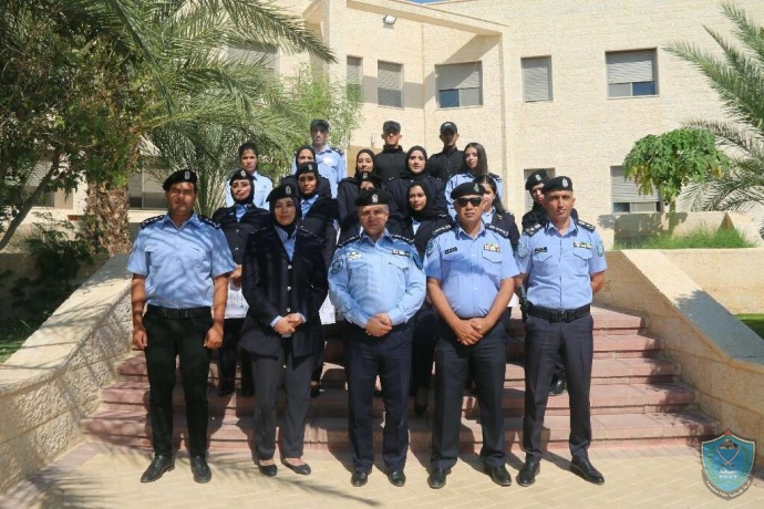 الشرطة تخرّج دورة الكفاءات في كلية فلسطين للعلوم الشرطية