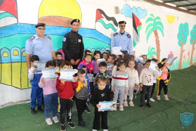 الشرطة تنظم فعالية بمناسبة يوم الطفل العالمي لأطفال روضة الفرسان في جنين   