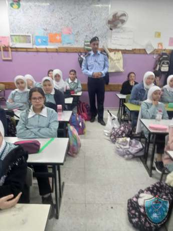 الشرطة تنظم سلسلة محاضرات وفعاليات لعدد من طلبة المدارس و رياض الأطفال في قلقيلية 