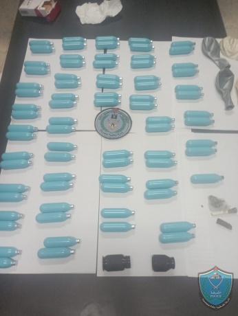 الشرطة تضبط 77 عبوة من غاز الضحك المخدر في أريحا
