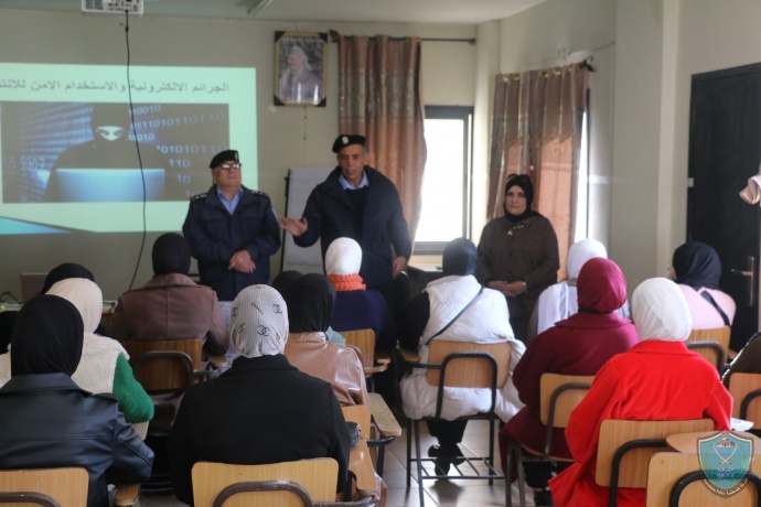 الشرطة تنظم أولى محاضرات برنامج التوعية الشامل لطلبة جامعة القدس المفتوحة  في جنين