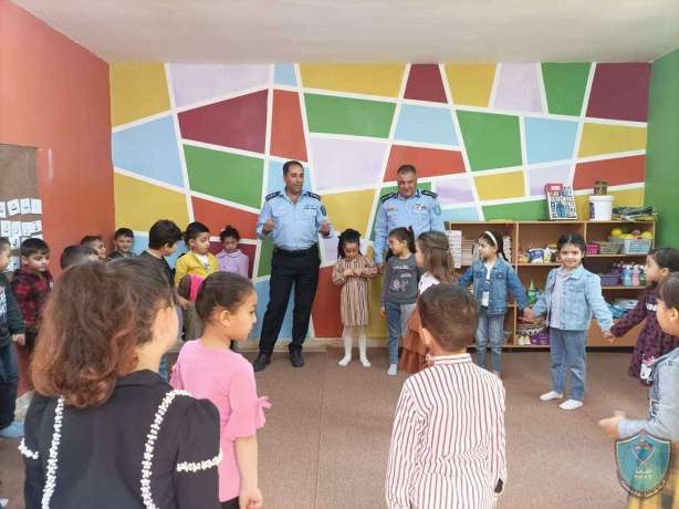 المركز المتنقل ينظم نشاطا ترفيهيا في طوباس