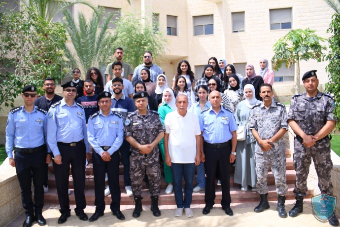 كلية فلسطين للعلوم الشرطية تستضيف طلابا من كلية الحقوق بجامعة بير زيت