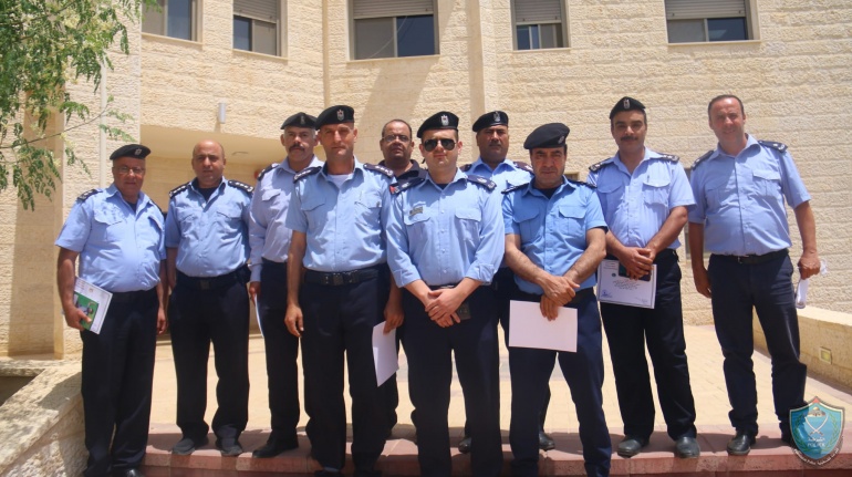 كلية فلسطين للعلوم الشرطية في أريحا تخرّج دورة تدريبية متخصصة في مهارات تنفيذ المذكرات القضائية 