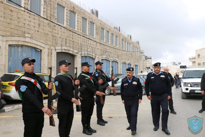 اللواء يوسف الحلو مدير عام الشرطة يتفقد شرطة محافظتي بيت لحم والخليل.