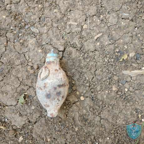 الشرطة تتلف جسم مشبوه في الخليل 