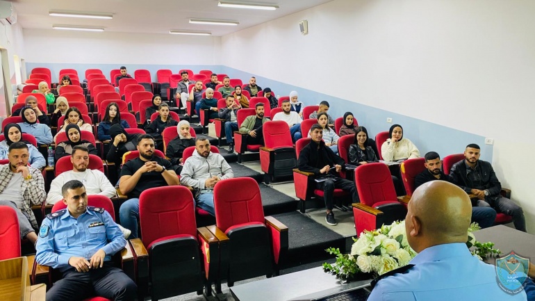 الشرطة وجامعة فلسطين الأهلية ينظمان ندوة للطلبة والهيئة التدريسية بالجامعة في بيت لحم