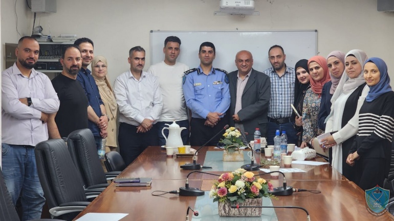 الشرطة تنظم اللقاء التوعوي الرابع للكادر العامل في سلطة الأراضي في رام الله
