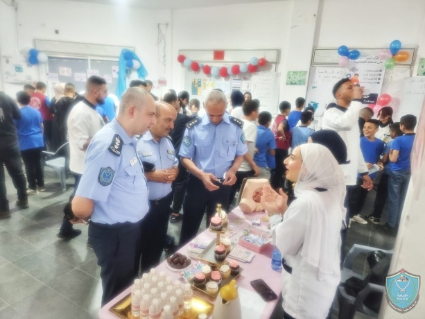 الشرطة تشارك في معرض "اليوم الصحي التوعوي" في مركز شباب عايدة بمحافظة بيت لحم
