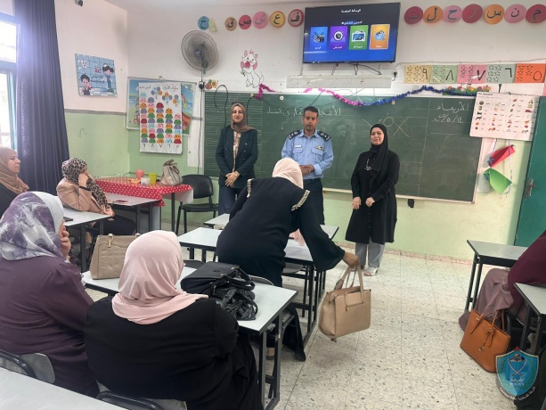 الشرطة تنظم محاضرة حول العنف بأشكاله في طولكرم.