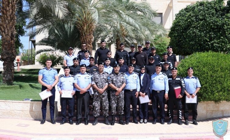 الشرطة تخرج دورة البحث الجنائي التخصصي ودورة خبراء الحوادث