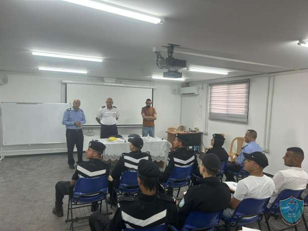 الشرطة وجمعية الهلال الأحمر ينظمان دورة إسعاف أولي لمنتسبي الشرطة في بيت لحم