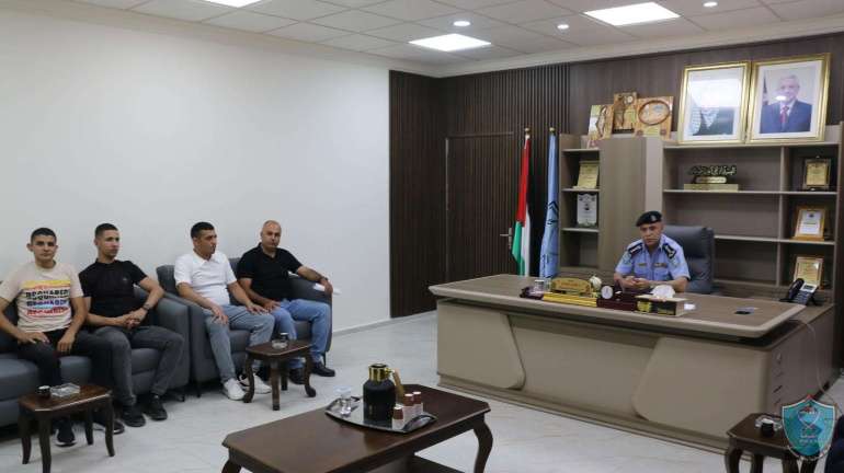 الشرطة تباشر ببرنامج تدريبي  لطلبة جامعة الاستقلال في جنين 