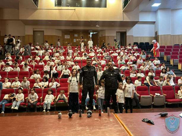 الشرطة تنظم لقاء توعية حول مخاطر الأجسام المشبوهة للأطفال  في الخليل