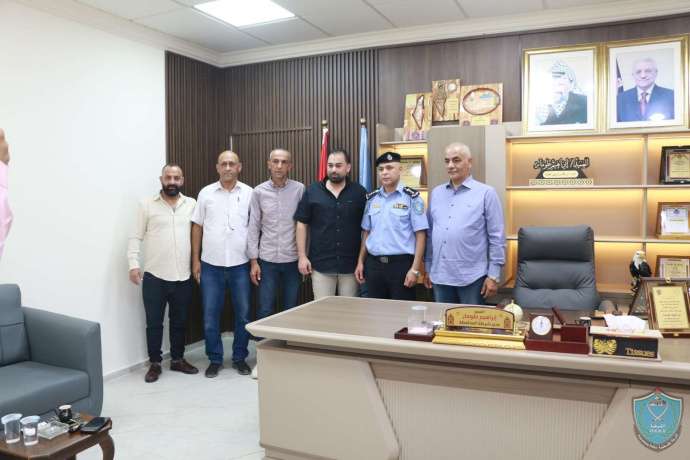 نقابة أصحاب محطات الوقود تكرم الشرطة في جنين