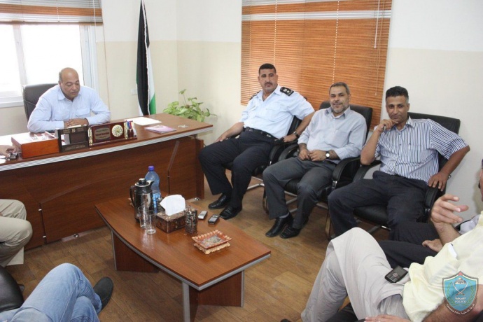 العميد جهاد المسيمي يزور مركز يافا الثقافي في بلاطة .