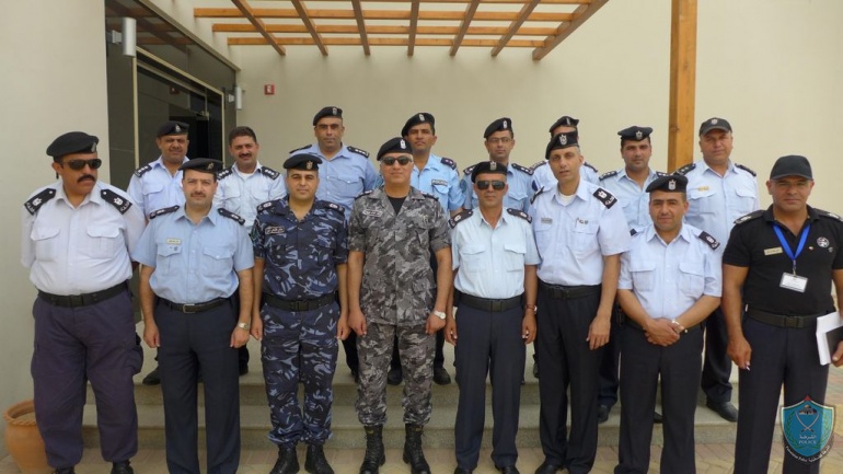 140 ضابطاً يشاركون بدورات تخصصية في كلية فلسطين للعلوم الشرطية