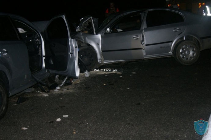 مصرع مواطنه و8 اصابات بحادث سير تصادم مركبتين في نابلس.