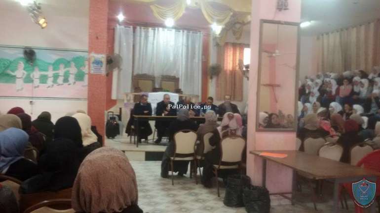 الشرطة تنظم ورشة عمل حول مخاطر الإنترنت والجرائم الإلكترونية في جنين