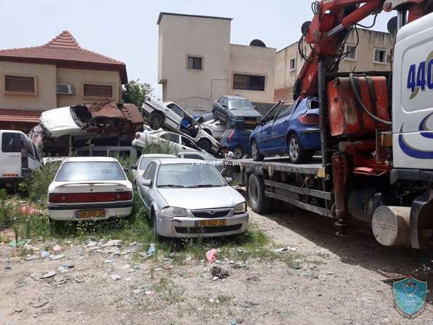 الشرطة تتلف 52 مركبة غير قانونية في قلقيلية