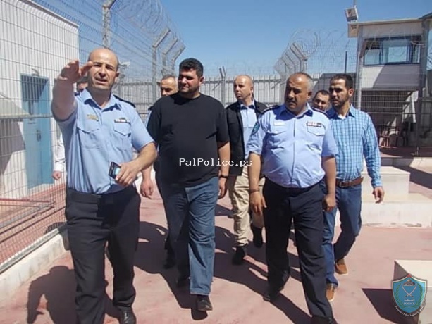 رئيس النيابة العامة يشيد بأداء الشرطة في مركز الاصلاح والتاهيل في رام الله