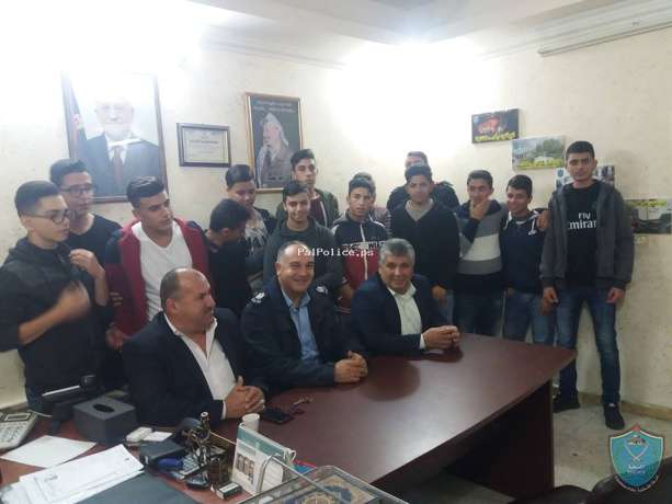 وفد طلابي يزور الشرطة في جنين