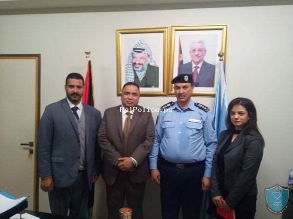 السفير الهندي يزور مديرية الشرطة في اريحا