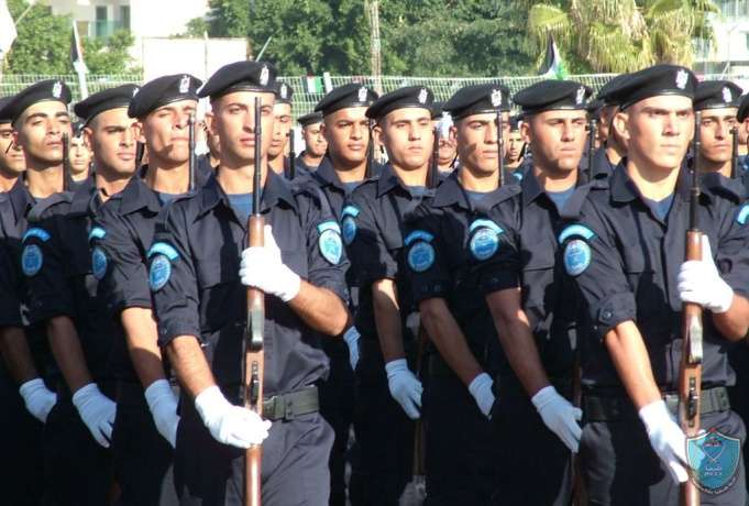 الشرطة تفض شجارين و تقبض على 10 أشخاص في الخليل .