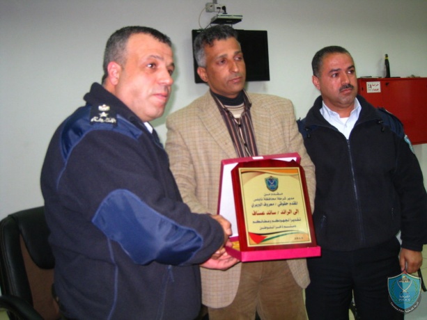 شرطة نابلس تكرم  ضباط من شرطة المحافظة