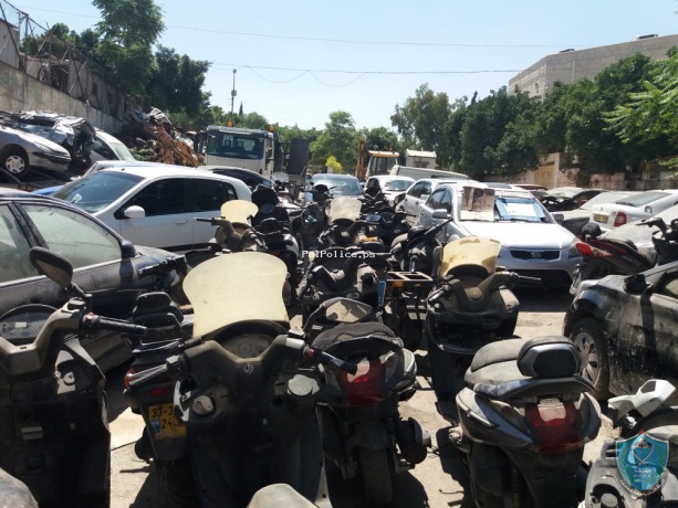 الشرطة تتلف 145 مركبة ودراجة غير قانونية في نابلس