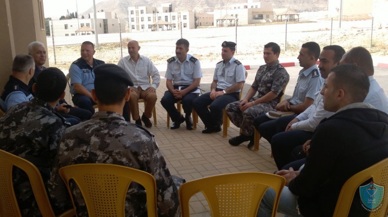 الشرطة تفتتح دورة مدربي المراكز في كلية فلسطين للعلوم الشرطية
