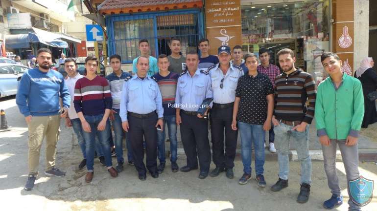 الشرطة تنظم يوماً مروياً لطلبة مدرسة السلام في قلقيلية