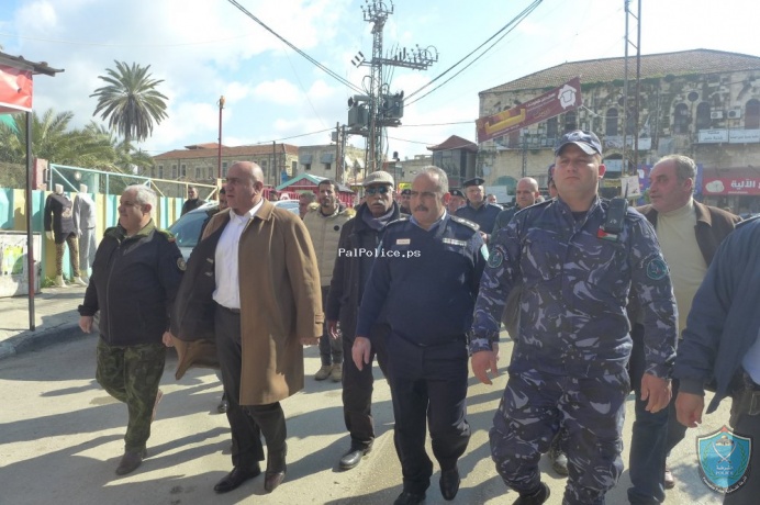 عطوفة محافظ جنين وقائد المنطقة ومدير شرطة المحافظة يتفقدون أوضاع الأسواق