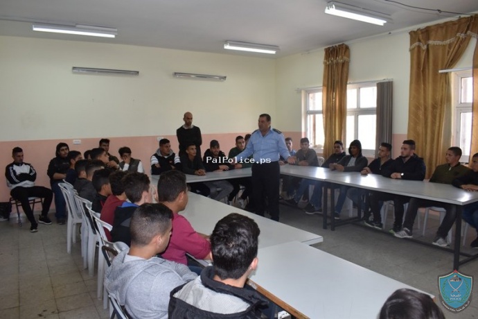 الشرطة تنظم ثلاث محاضرات توعية في مدارس ضواحي القدس