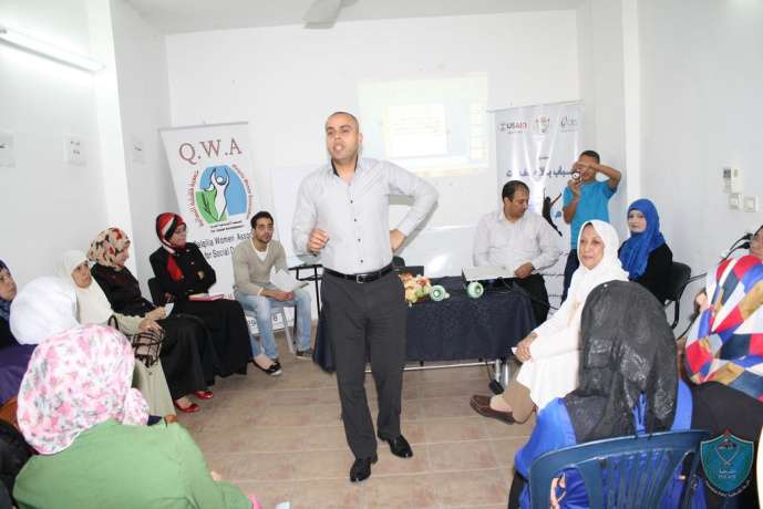 الشرطة تنظم محاضرة حول مخاطر المخدرات لمنتسبات جمعية قلقيليه النسوية