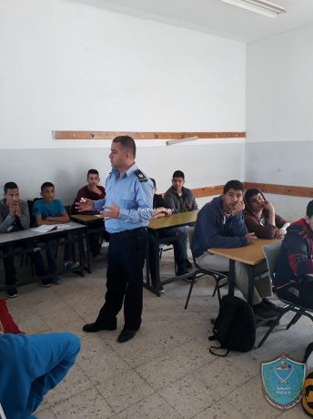 الشرطة تنظم محاضرات توعية وارشاد بمدرسة بيتين الثانوية في رام الله