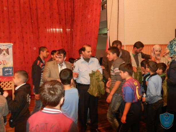 الشرطة تشارك في فعاليات يوم الطفل الفلسطيني في الخليل