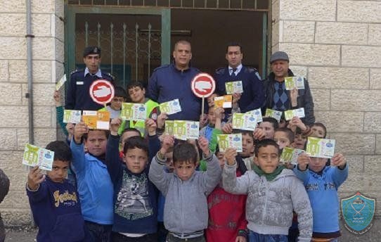 الشرطة تفتتح برنامج السلامة المرورية لمدرسة الخلفاء الراشدين في بيت لحم
