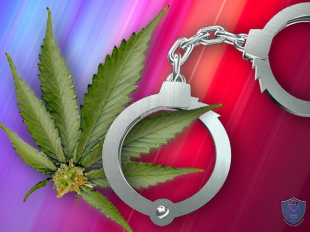 شرطة تلقي القبض على شخصين بتهمة حيازة المخدرات في سلفيت