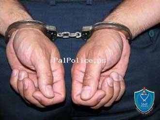 الشرطة تقبض على شخص صادر بحقه مذكرتين حبس بقيمة 3 مليون شيكل في سلفيت .
