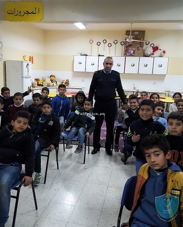 التوعية المرورية تستهدف 80 طالب وطالبة في مدرسة أبو ديس الاساسية بضواحي القدس