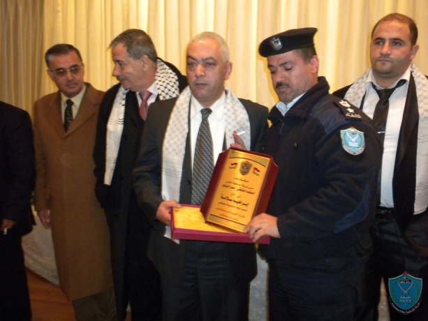 الشرطة تشارك في تكريم مدير داخلية نابلس السابق الأخ إبراهيم سلامه