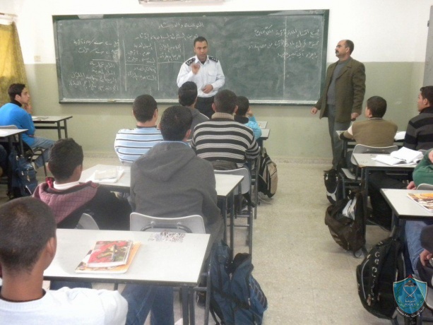 شرطة طوباس تواصل عقد المحاضرات في مدارس محافظة طوباس