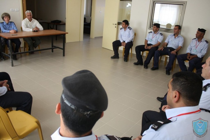 الشرطة تفتتح دورة متقدمة في ادارة مراكز الشرطة الحديثة في اريحا