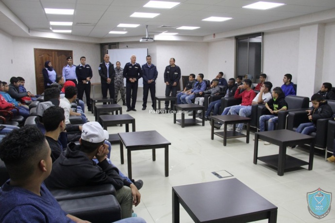كلية فلسطين للعلوم الشرطية تستضيف 50 طالب وطالبه من مدرسة الايتام الاسلامية في القدس