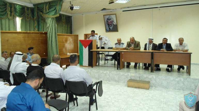 الشرطة تشارك في حفل وداع لحجاج بيت الله الحرام في سلفيت