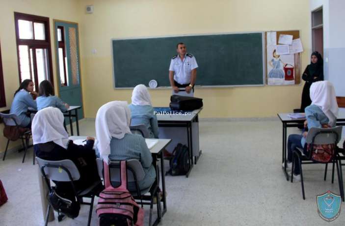 التوعية الشرطية تستهدف 180 طالبة في مدرسة بنات مشهور الجازي الثانوية